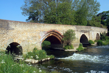 Harrold Bridge in May 2008